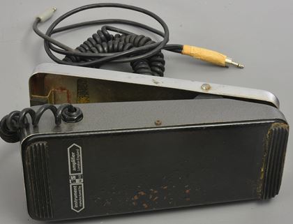 Colorsound-Vintage Swell pedal to 2 mini-jacks